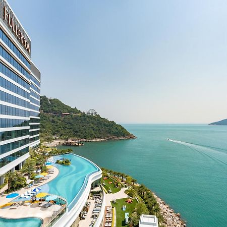 The Fullerton Ocean Park Hotel Hong Kong Dış mekan fotoğraf The view of the South China Sea from the hotel