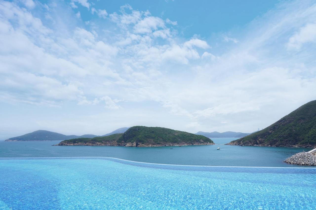 The Fullerton Ocean Park Hotel Hong Kong Dış mekan fotoğraf View of the South China Sea from the hotel
