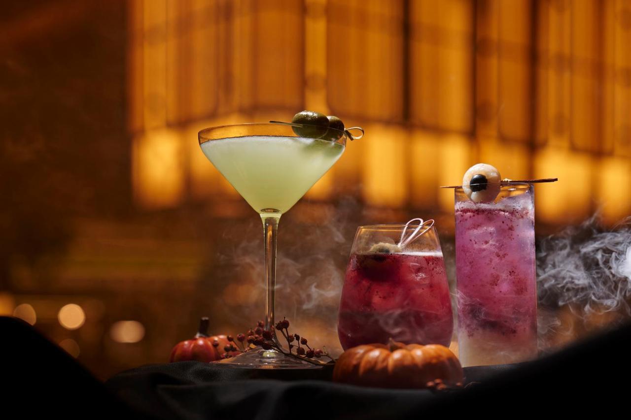 The Fullerton Ocean Park Hotel Hong Kong Dış mekan fotoğraf A cocktail