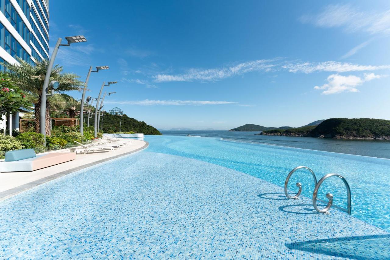 The Fullerton Ocean Park Hotel Hong Kong Dış mekan fotoğraf Infinity pool at the InterContinental Chania, Crete, Greece