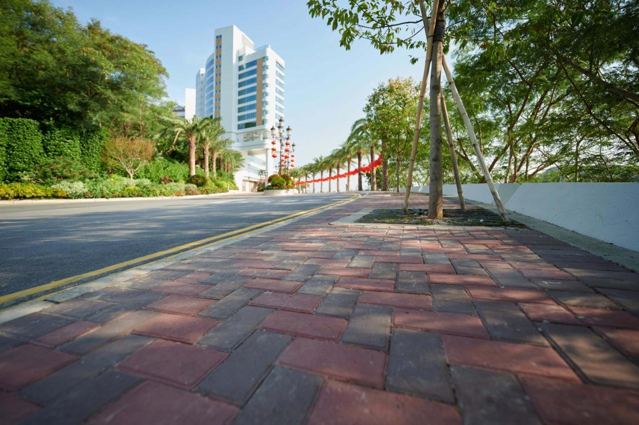 The Fullerton Ocean Park Hotel Hong Kong Dış mekan fotoğraf A street in Shenzhen